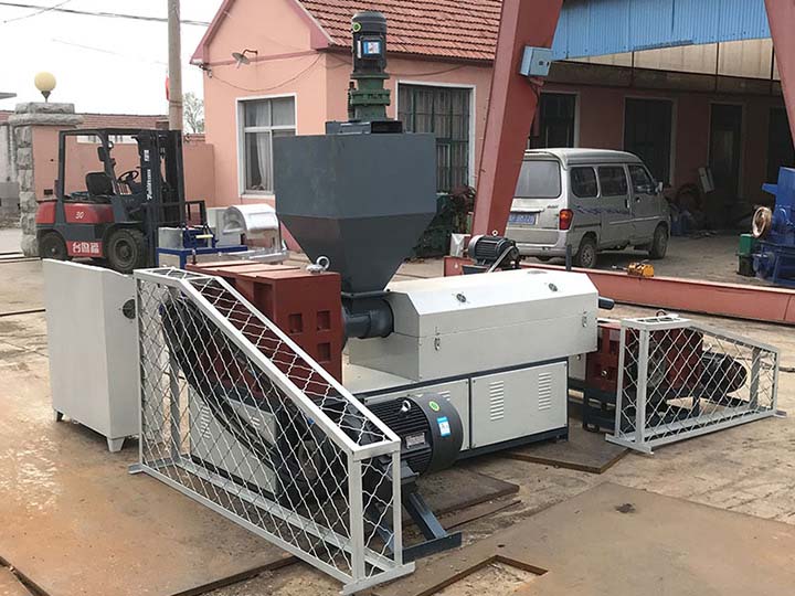 plastic pelletizing machine
