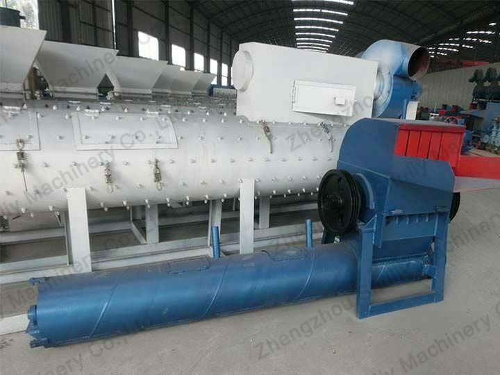 Plastic crushing and cleaning machine