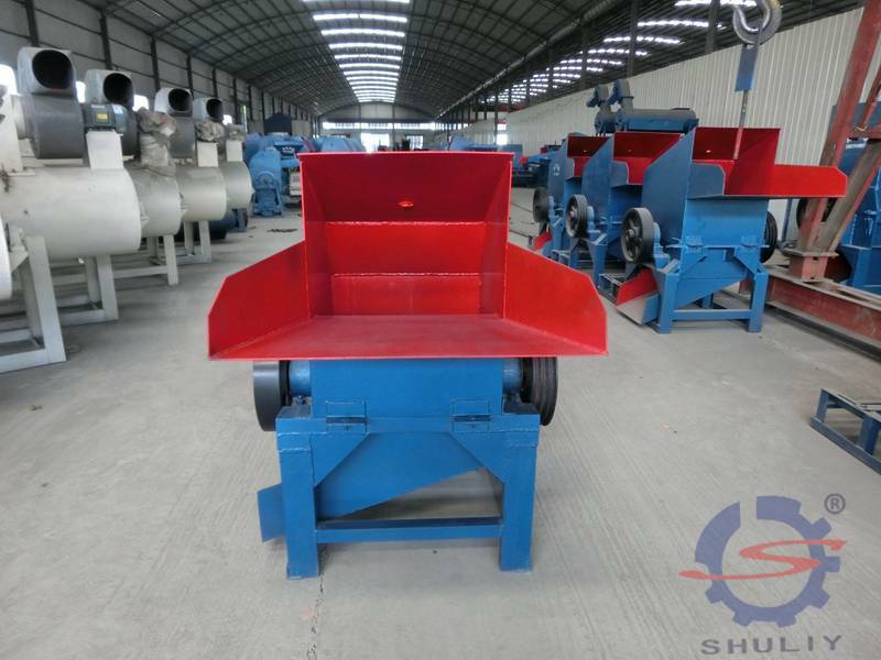 Waste plastic PET bottles crusher
