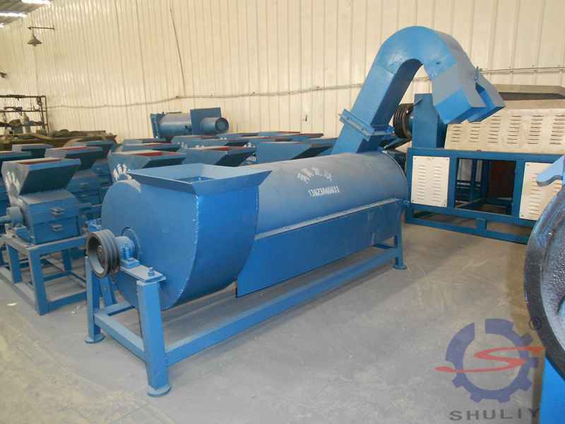 Use of plastic pellet dewatering machine