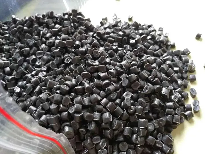 What is the function of plastic granulator? 6 plastic granulator
