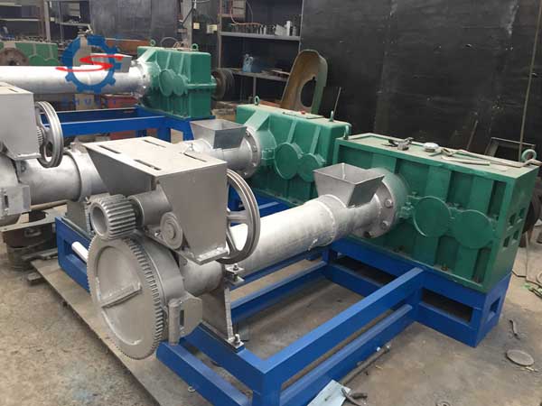 The price of plastic extruder machine 3 Plastic granule making machine (7)