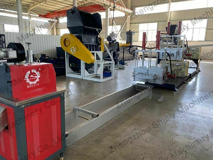 Plastic film recycling machine