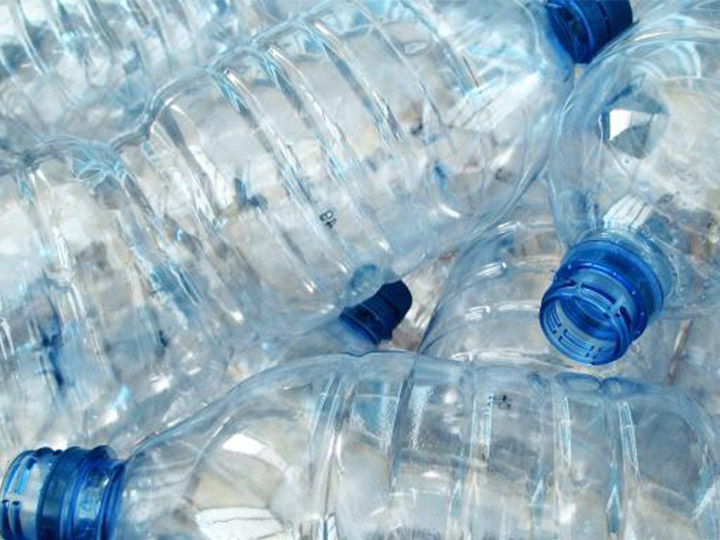 reciclagem de garrafas plásticas
