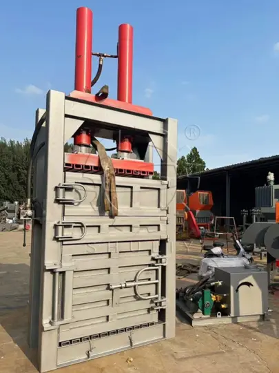 machine à compacter le plastique
