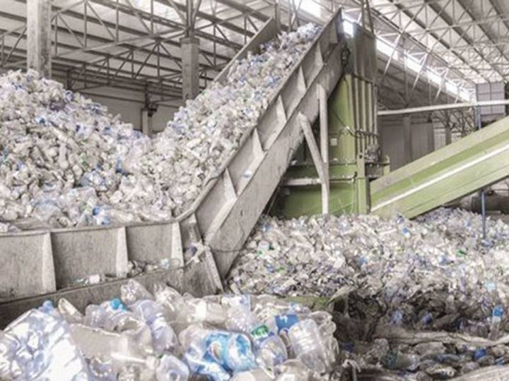 Empresa de reciclagem de plástico na Nigéria