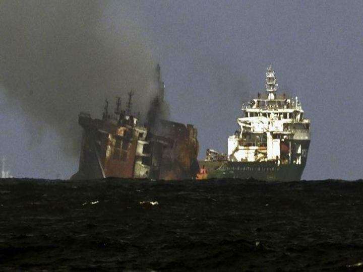 The sinking of plastic pellets affects marine life 1 the charred body of the container ship ang its stern submerged in the water 1