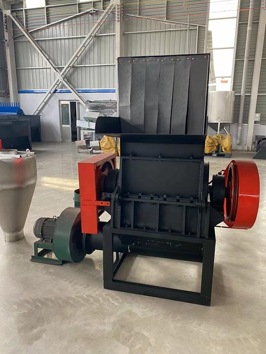 Waste plastic crusher 6 crushing and washing machine