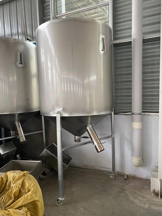 Plasic Recycling Machines Shipped To Germany 6 Storage Bin