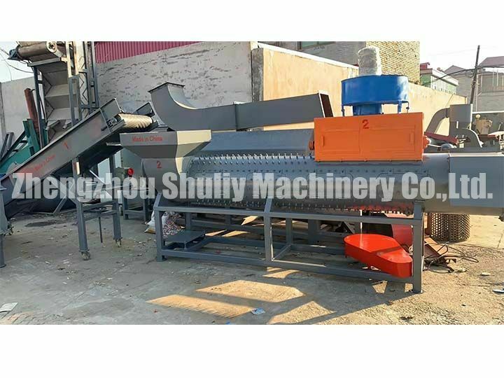 Plastic recycling in Vietnam has great development potential 4 PET bottle label removing machine