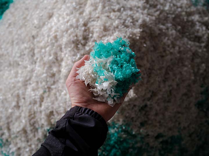 Plastic recycling in Vietnam has great development potential 2 crushed plastic flakes