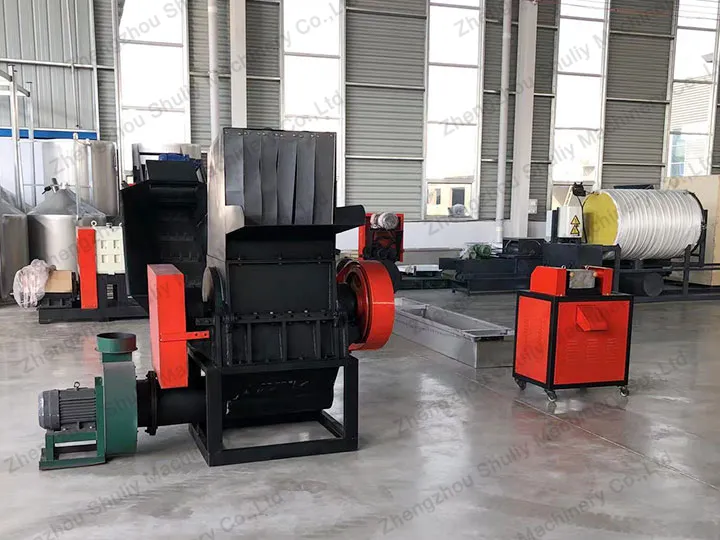 How to select plastic crusher machine suppliers for your recycling plants?