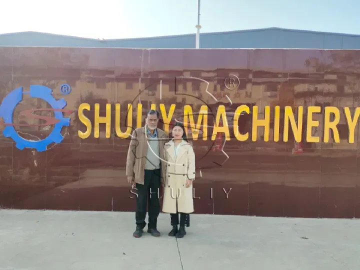 Bangladesh customers visit our factory plastic recycling equipment