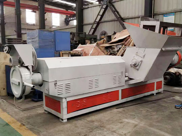 250kg/saat EPE Geri Dönüşüm Ekipmanı, Meksika'daki Köpük Atığını Değerli Kaynaklara Dönüştürmeye Yardımcı Olacak
